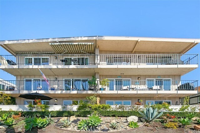 Building Photo - 280 Cliff Dr