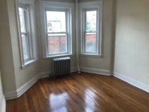 Building Photo - Renovated Fenway Studio with Heat & Hot Water Included