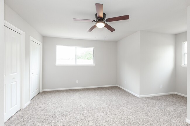 Building Photo - 21402 Park Royale Dr