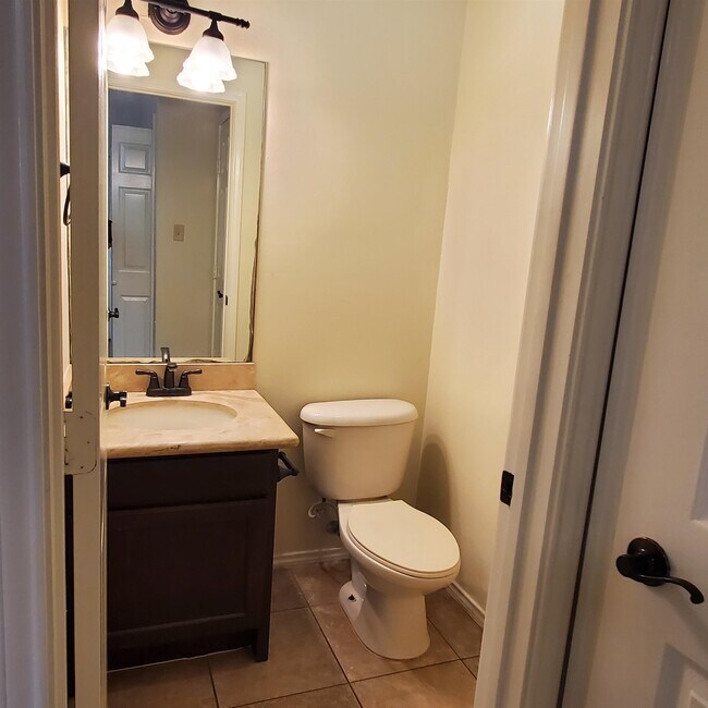 Building Photo - 1007 Emerald Valley Dr