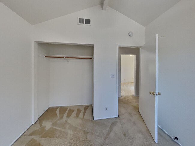 Building Photo - Spacious 4/2.5 Two-Story Home in Martinez Available Now!