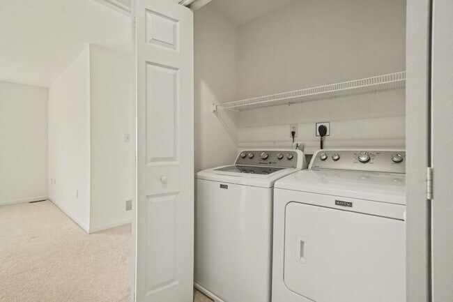 Building Photo - 5050 Mendenhall Dr.