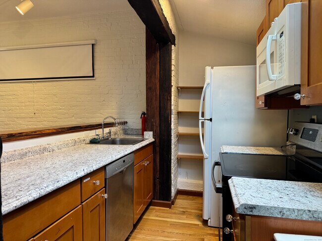 Building Photo - 29 Eld St