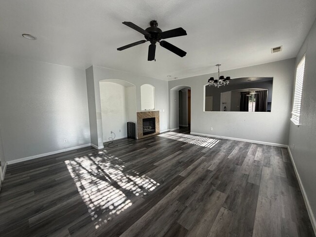 Building Photo - 3 bed/2 ba house - Yuba City