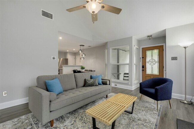 Building Photo - 4707 Borage Dr
