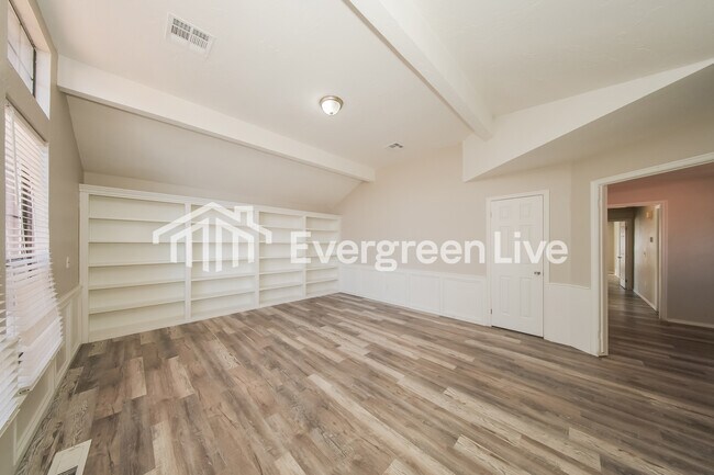 Building Photo - 11901 Blue Moon Ave