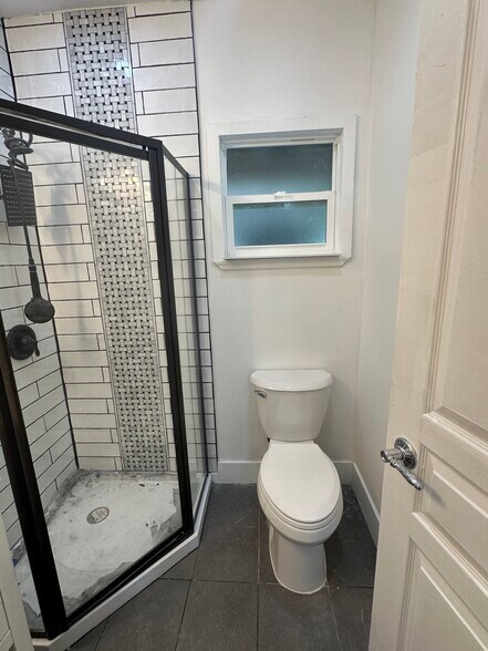 Building Photo - 429 Ventura Ave