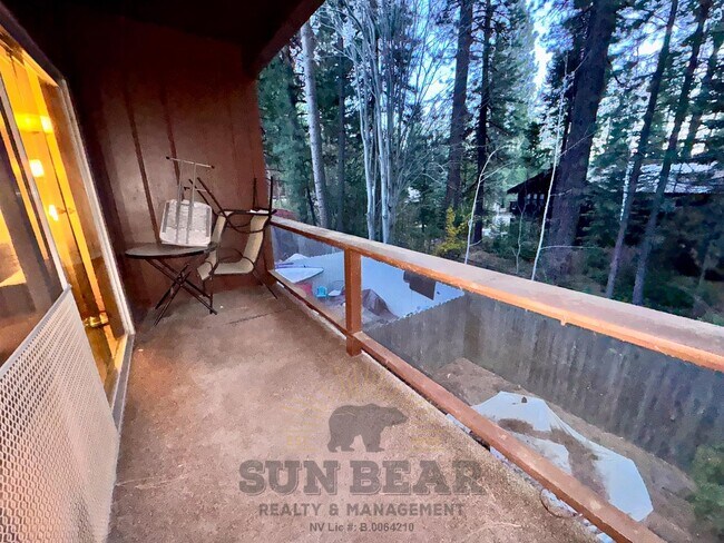 Building Photo - 3 Bedroom in Central Location in Incline!