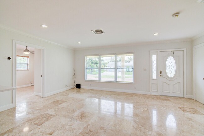 Building Photo - 15021 Jackson Rd