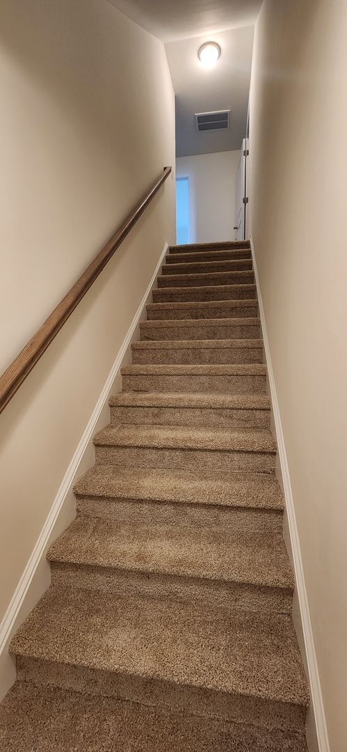 Building Photo - 3BR, 2.5 BA in Hazelwood Subdivision