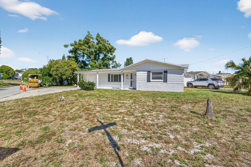 Building Photo - 3624 Oakhurst Dr