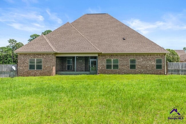 Building Photo - 1052 Chattahoochee Dr.