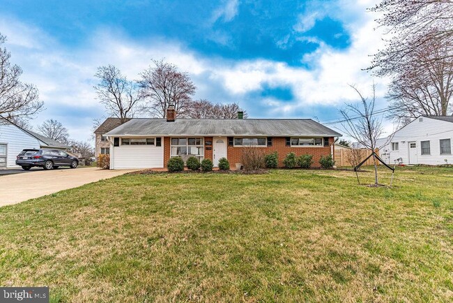 Primary Photo - 4801 Apple Tree Dr