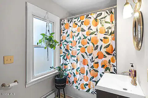 Building Photo - 64 Second St