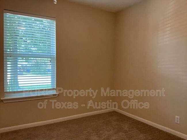 Building Photo - 103 Mockingbird Cove
