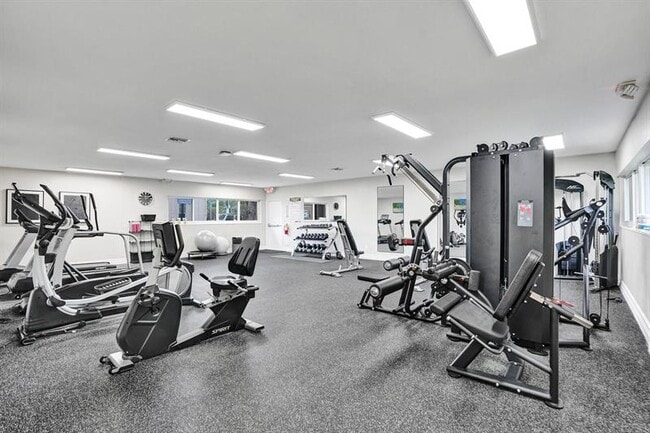 Building Photo - 801 S Federal Hwy