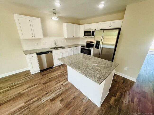 Building Photo - 8107 King Rd