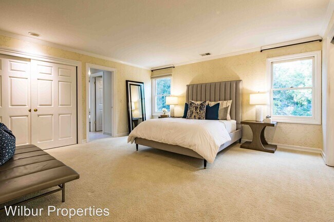 Building Photo - 5 br, 3.5 bath House - 27555 Purissima Rd