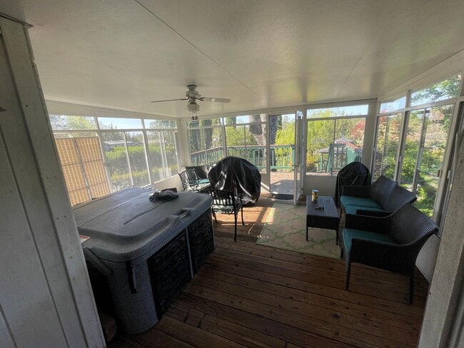 Building Photo - Oroville-Furnished-Turnkey-3 bedroom 2 bath home, hot tub, gazebo, landscaped yard, solar