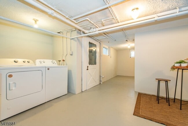 Building Photo - 61 Claremont Ave