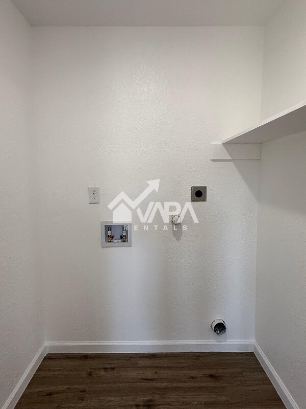 Building Photo - 6547 Estes Flats