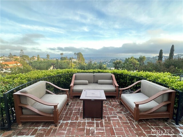 Building Photo - 7930 Vulcan Dr