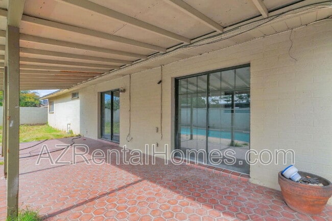 Building Photo - 1891 E Dunbar Dr