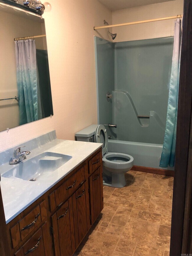 Building Photo - 125 Bluebird Glen