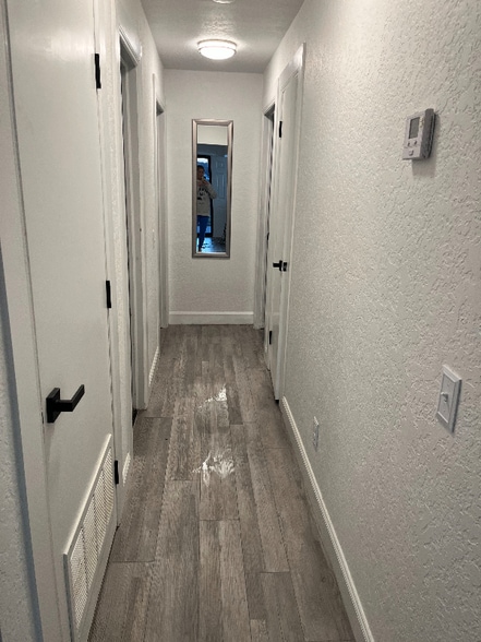 Building Photo - 422 Chartrand Ave