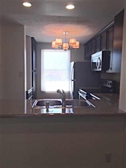 Building Photo - 167 Scott Ln