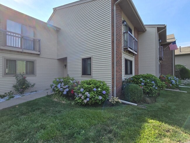 Building Photo - 330 Merwin Ave