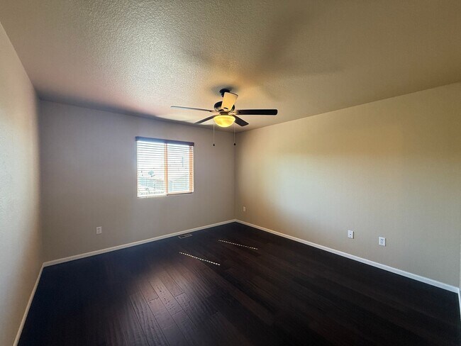 Building Photo - 3 Bed, 3 Bath Home in Forrest Meadows! – M...
