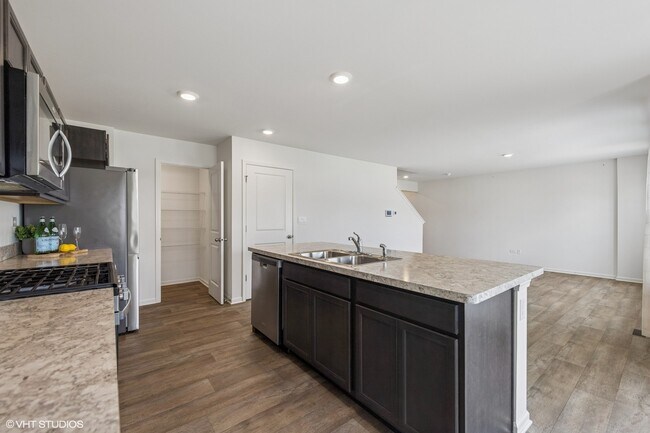 Building Photo - 411 Stockton Dr