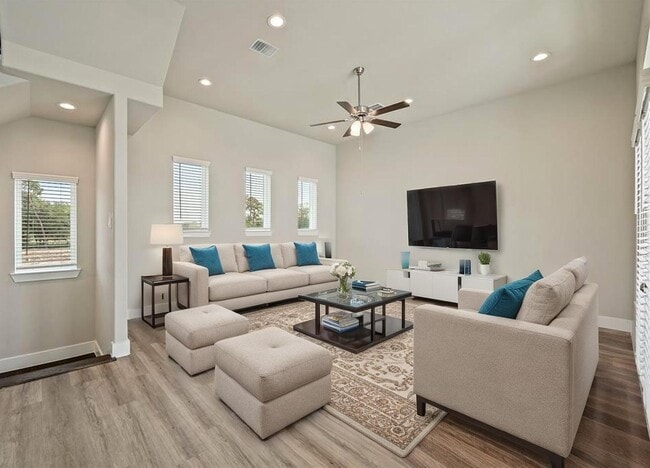 Building Photo - 9016 Lonestar Creekbend Ln