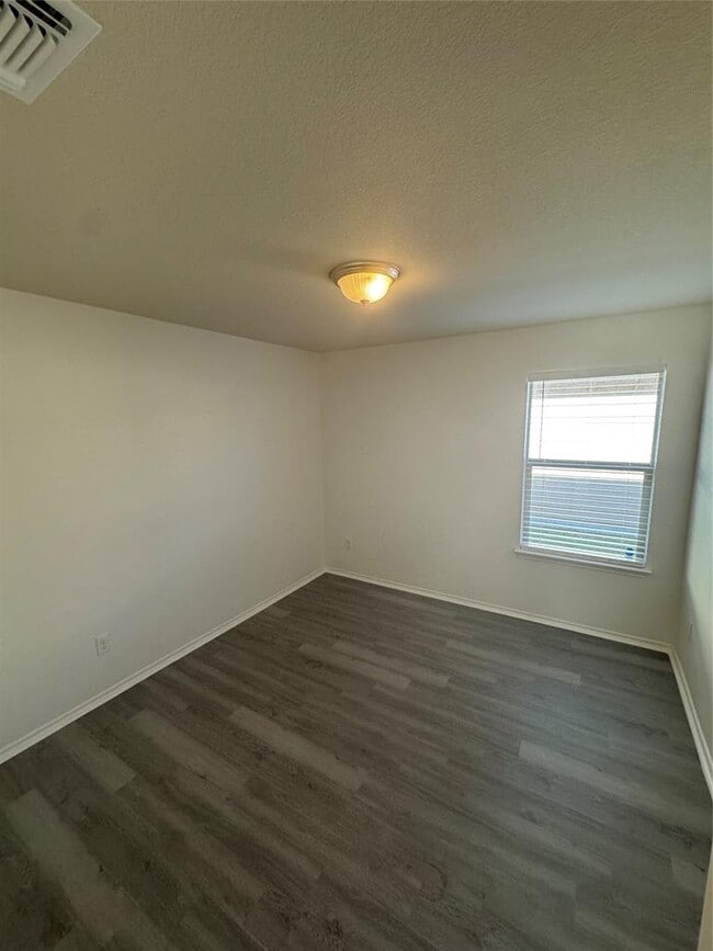 Building Photo - 231 Reagor Dr