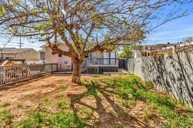 Building Photo - Patricia Lane