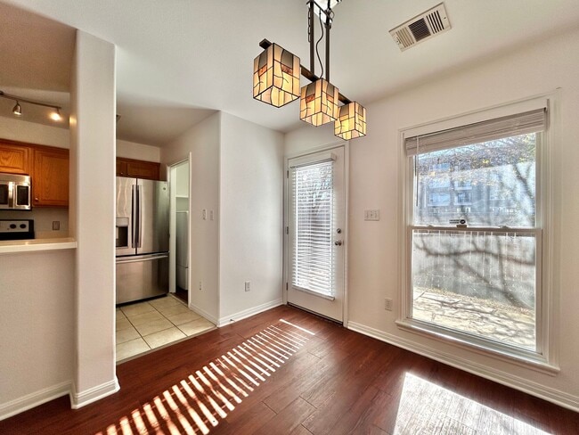 Building Photo - Charming 2-bedroom, 2.5-bathroom home at The Arbors at Riverside