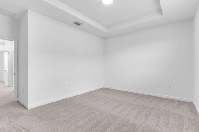 Building Photo - 2665 SE 28th St