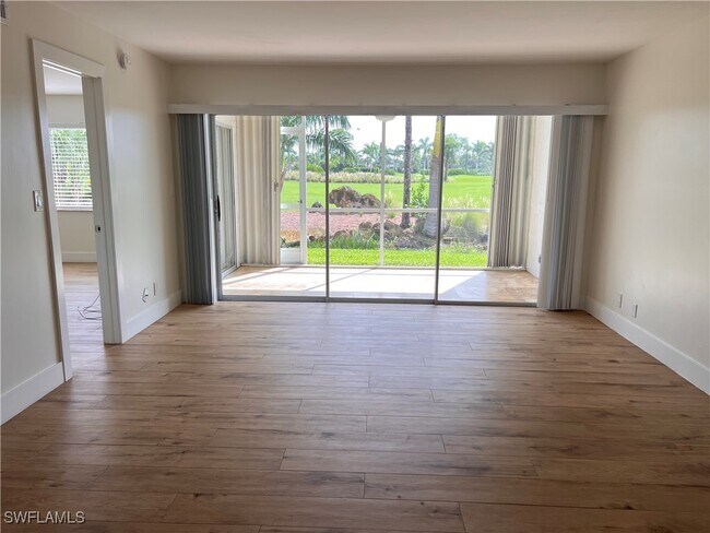 Building Photo - 123 Palm Dr