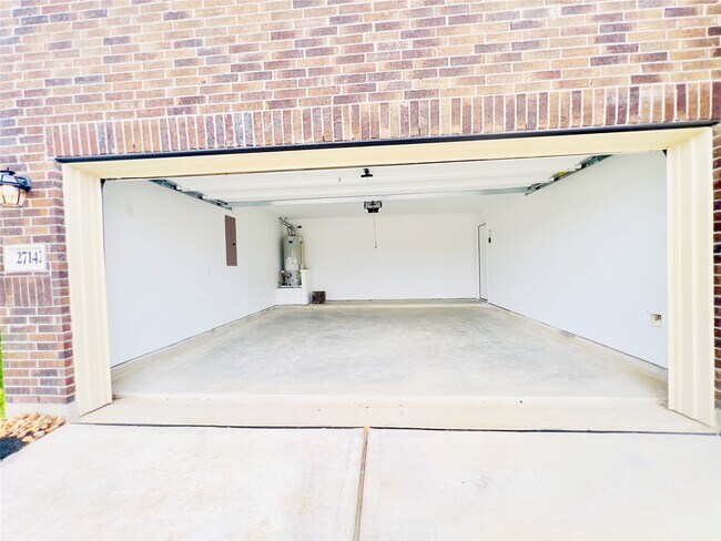 Building Photo - 27142 River Birch Ridge Dr