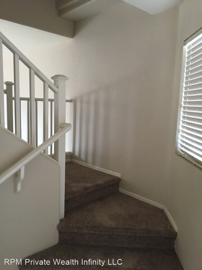 Building Photo - 4 br, 3 bath House - 21826 W. Sonora Street