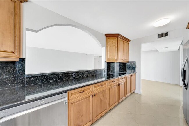 Building Photo - 1360 S Ocean Blvd