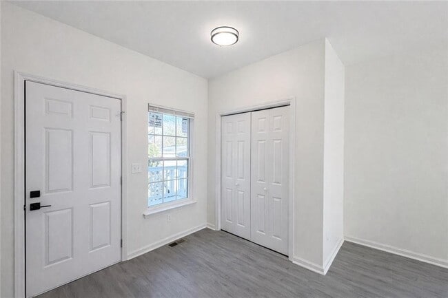 Building Photo - 2259 Sisk St NW