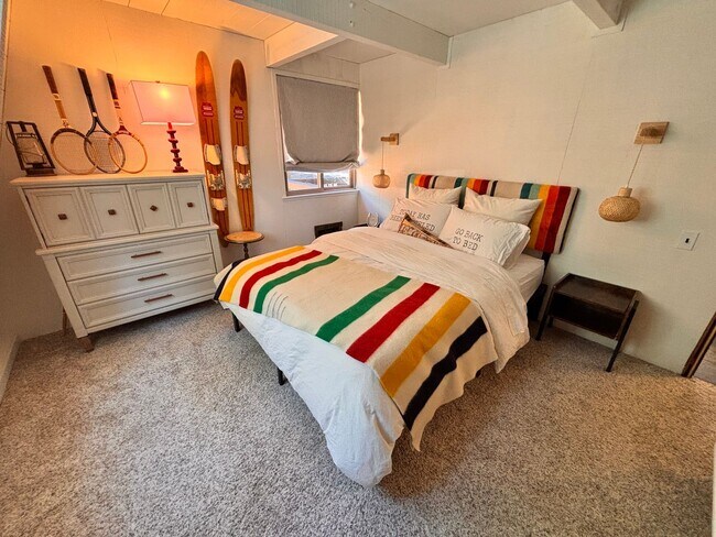 Building Photo - Tahoe Donner Ski Lease | Available Jan 2 - April 30 |$3200/mo.