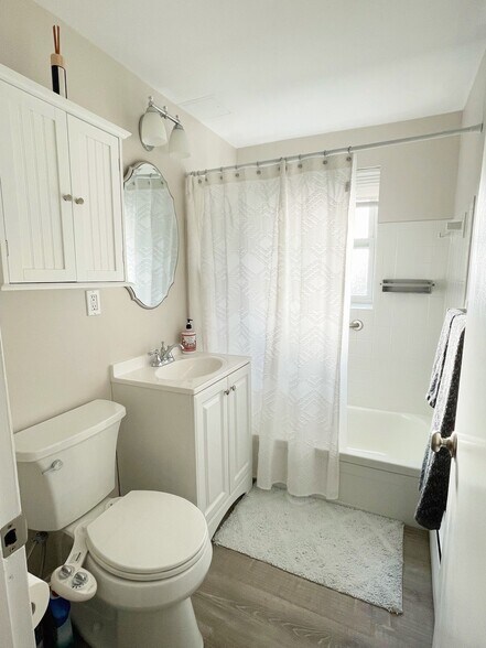 Bathroom - 55 Colborne Rd