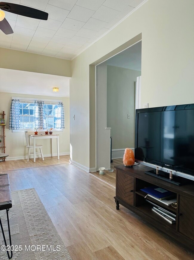 Building Photo - 213 Park Pl Ave