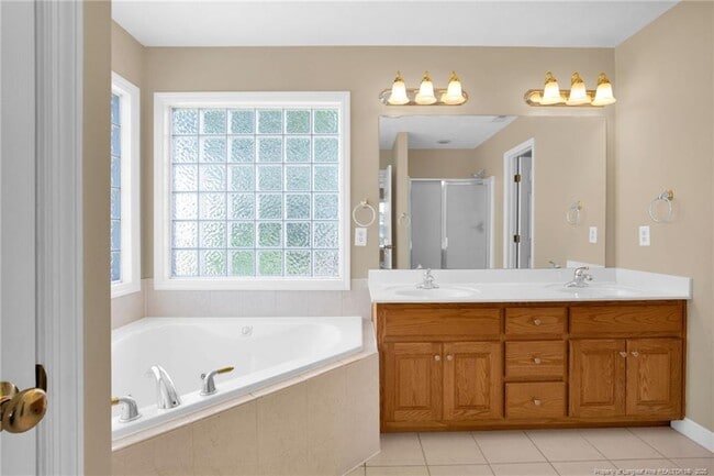 Building Photo - 3524 Kennicot Ct