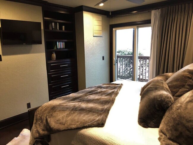 Building Photo - 14805 Dutchmans Dr