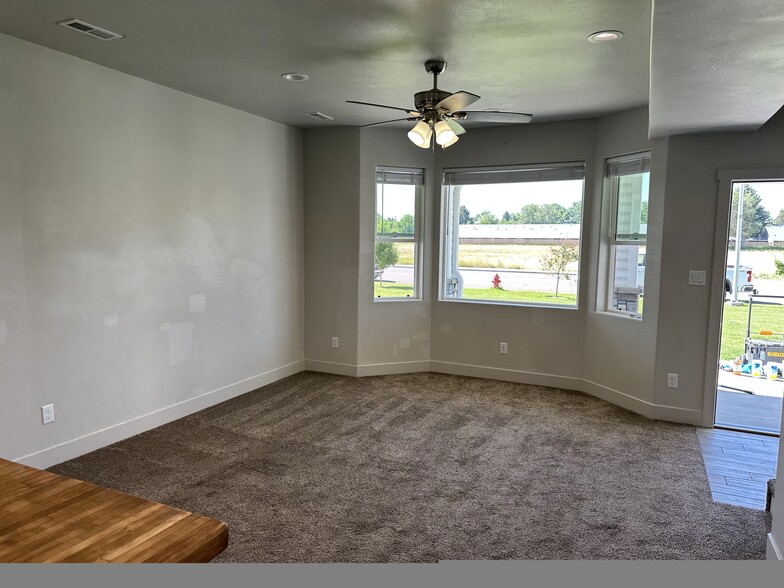 Building Photo - 187 Courthouse Way