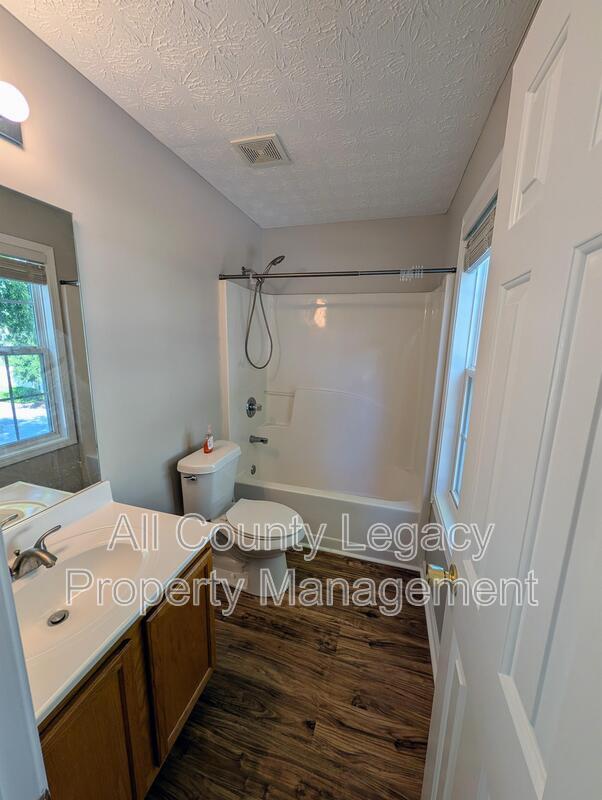Building Photo - 117 Brockett Dr